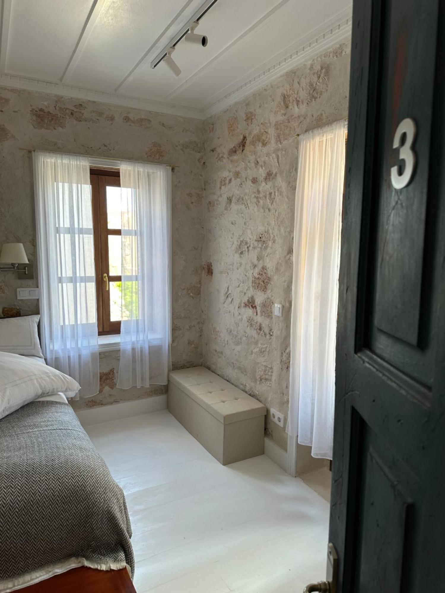 Castellorizon Pensione Меис Экстерьер фото